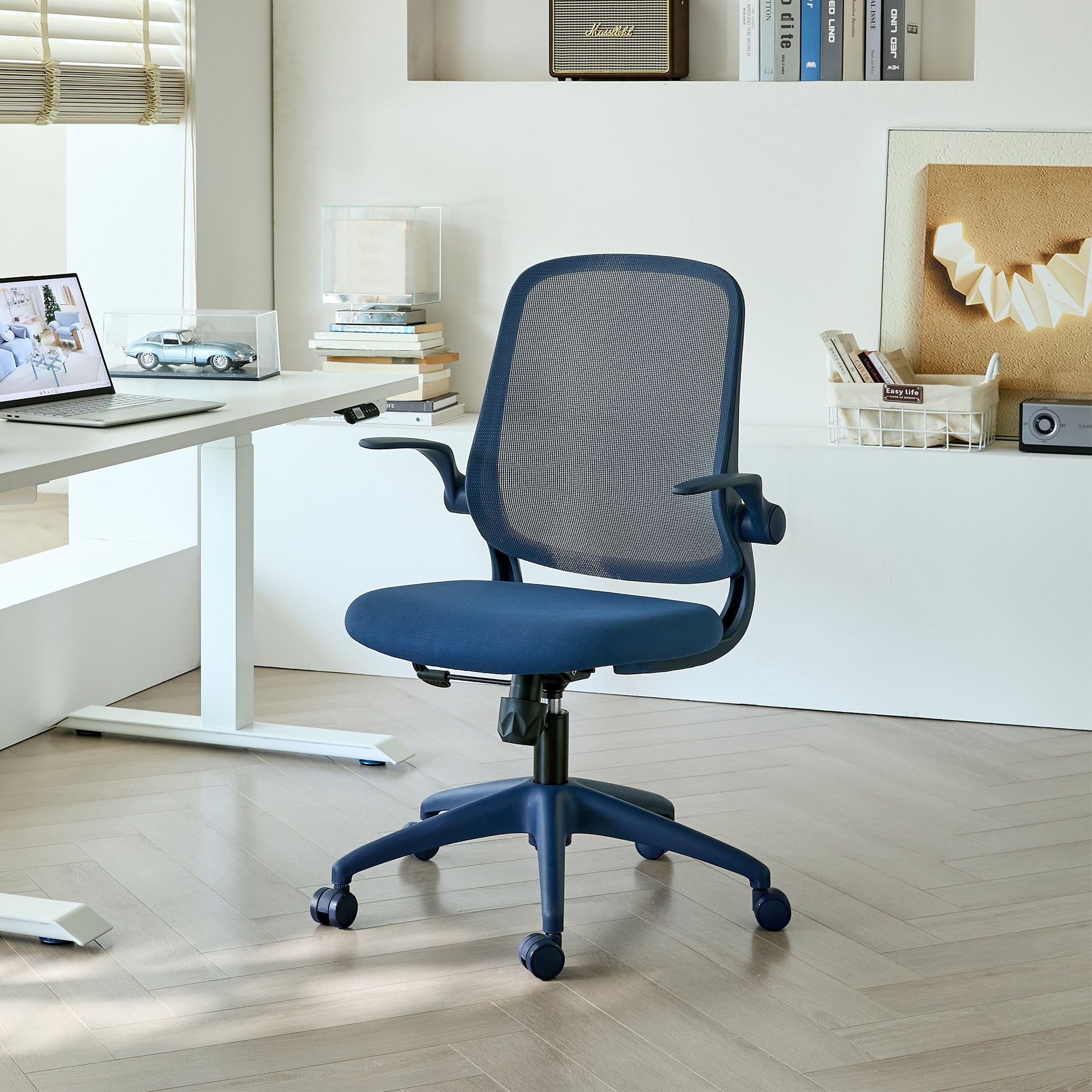 Ergonomic Blue Office Chair, Home Office, Mesh Back, Flipping Armrest, Fireproof, Rotating, Lifting Multifunctional Chair